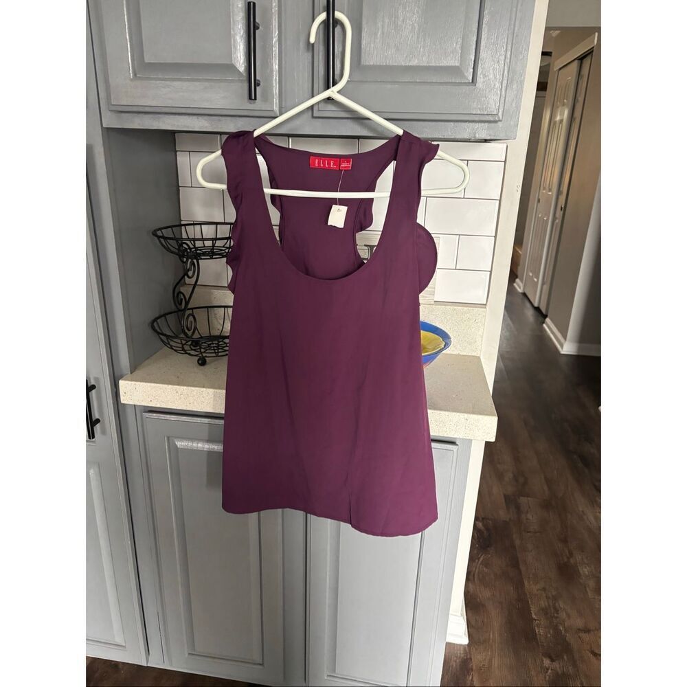 Elle razorback camisole, NWT